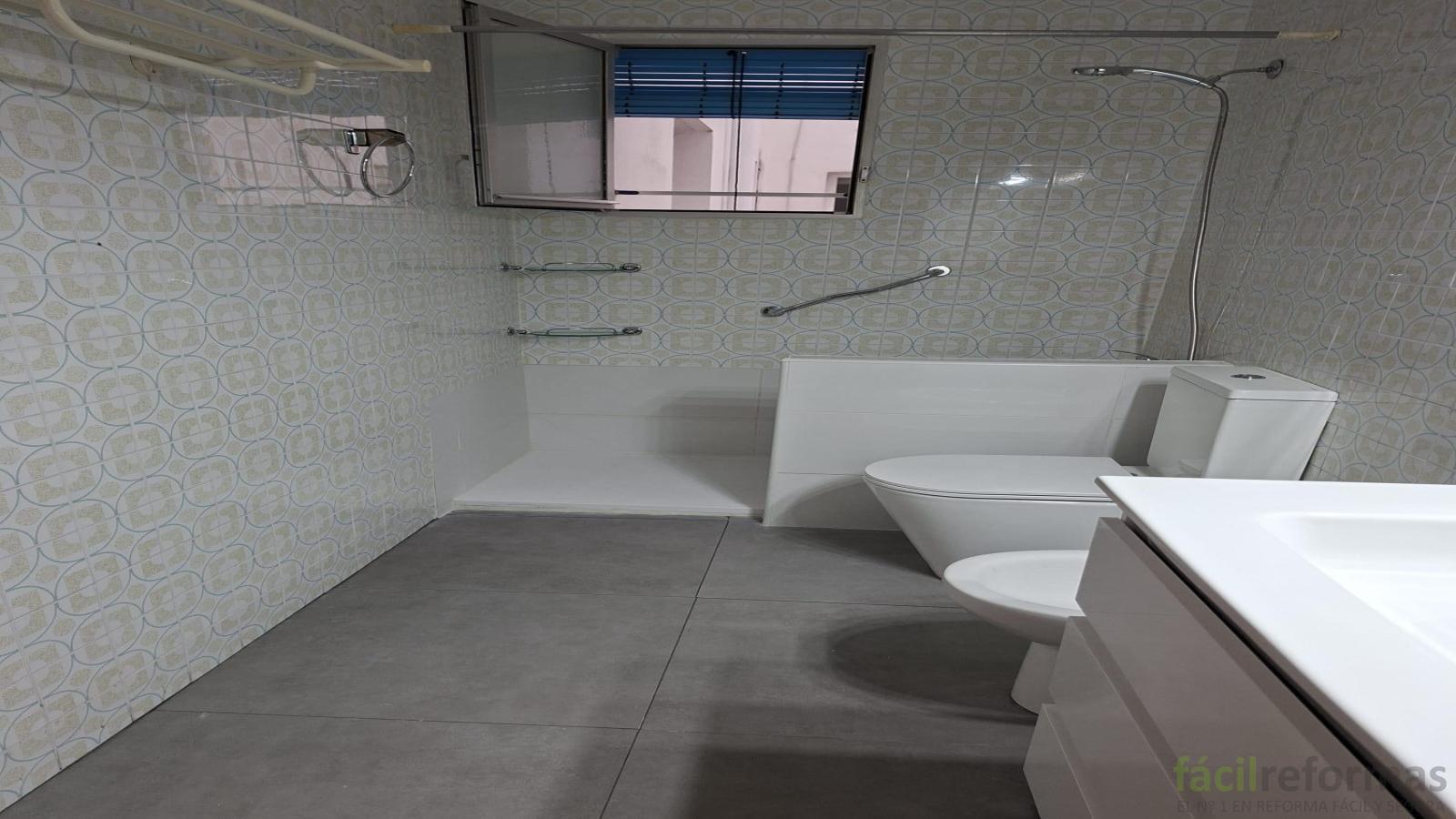 Reforma parcial de baño en Cádiz